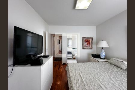 Apartamento à venda com 180m², 3 quartos e 2 vagasSuíte 1