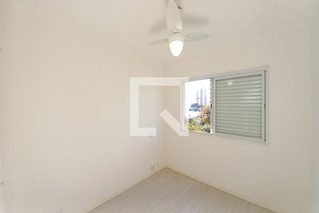 Quarto de apartamento à venda com 1 quarto, 54m² em Cambuí, Campinas