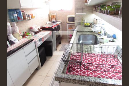Apartamento à venda com 64m², 2 quartos e 1 vagaCozinha