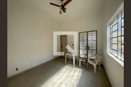 Casa à venda com 3 quartos, 130m² em Santa Rosa, Niterói