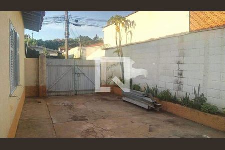 Casa à venda com 80m², 3 quartos e 8 vagas