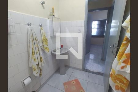 Casa à venda com 80m², 3 quartos e 8 vagas