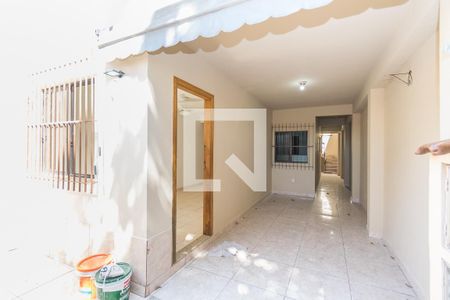 Casa à venda com 130m², 3 quartos e 1 vaga Casa à venda com 130m², 3 quartos e 1 vagaGaragem e Varanda