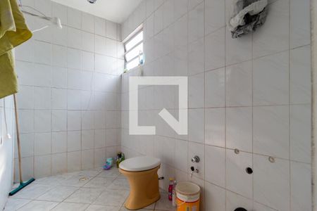 Casa à venda com 200m², 3 quartos e 3 vagas Casa à venda com 200m², 3 quartos e 3 vagasBanheiro