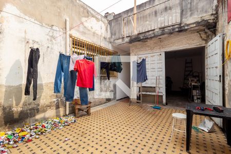 Casa à venda com 200m², 3 quartos e 3 vagas Casa à venda com 200m², 3 quartos e 3 vagasQuintal