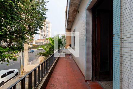 Casa à venda com 200m², 3 quartos e 3 vagas Casa à venda com 200m², 3 quartos e 3 vagasVaranda - Quarto 2