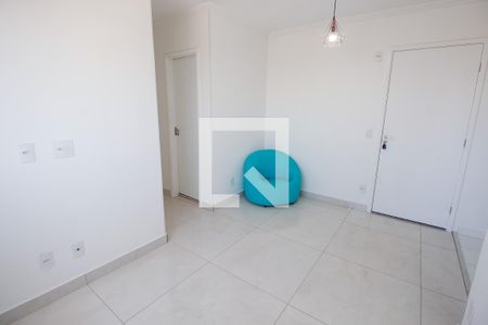 Sala de apartamento para alugar com 2 quartos, 42m² em Parque Arariba, São Paulo