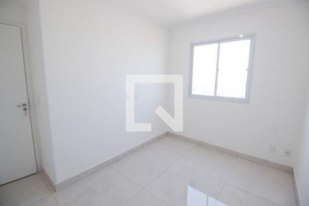 Quarto 1 de apartamento para alugar com 2 quartos, 42m² em Parque Arariba, São Paulo