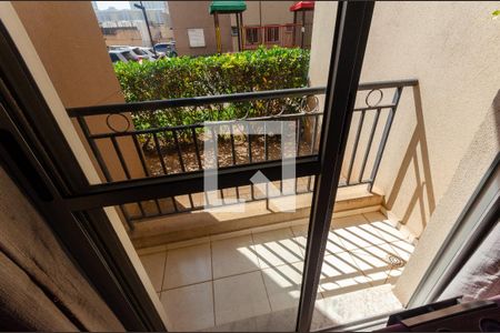 Sacada de apartamento à venda com 2 quartos, 48m² em Vila Santa Delfina, São Paulo