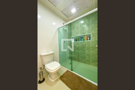 Casa à venda com 198m², 3 quartos e 3 vagasBanheiro