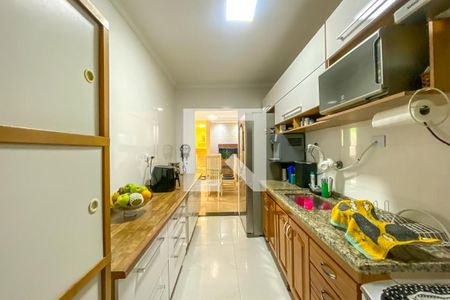 Casa à venda com 198m², 3 quartos e 3 vagasCozinha