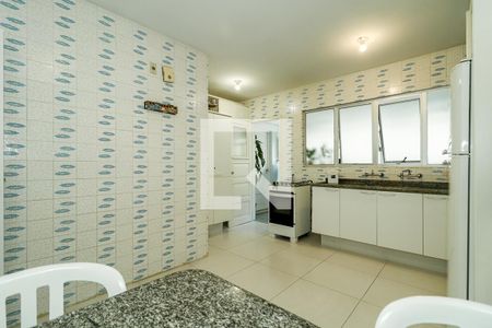 Apartamento para alugar com 182m², 3 quartos e 1 vagaCozinha