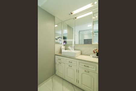 Apartamento para alugar com 182m², 3 quartos e 1 vagaBanheiro