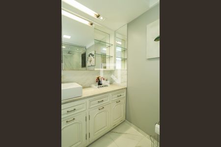 Apartamento para alugar com 182m², 3 quartos e 1 vagaBanheiro