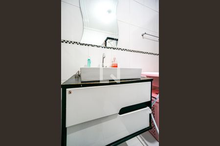 Apartamento à venda com 85m², 2 quartos e 2 vagasBanheiro 