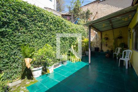 Casa à venda com 540m², 5 quartos e 2 vagas Casa à venda com 540m², 5 quartos e 2 vagasQuintal