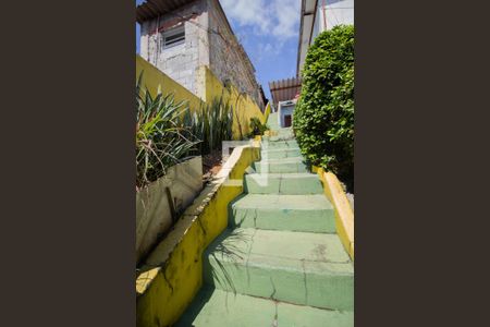 Casa à venda com 540m², 5 quartos e 2 vagas Casa à venda com 540m², 5 quartos e 2 vagasEscada