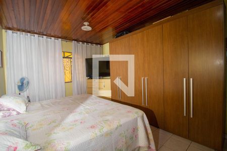 Casa à venda com 540m², 5 quartos e 2 vagas Casa à venda com 540m², 5 quartos e 2 vagasQuarto 1