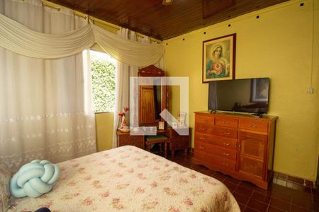 Casa à venda com 540m², 5 quartos e 2 vagas Casa à venda com 540m², 5 quartos e 2 vagasQuarto 3