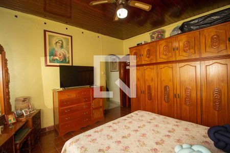 Casa à venda com 540m², 5 quartos e 2 vagas Casa à venda com 540m², 5 quartos e 2 vagasQuarto 3