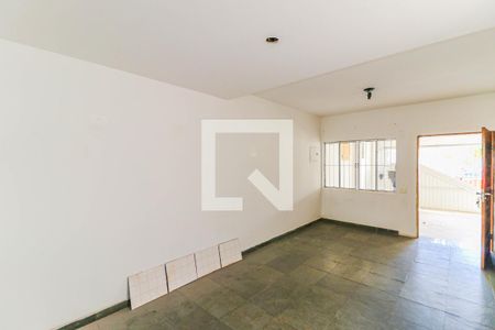 Sala de casa para alugar com 2 quartos, 140m² em Chácara Monte Alegre, São Paulo