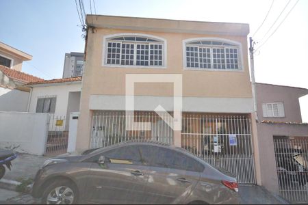 Casa à venda com 240m², 3 quartos e 2 vagas Casa à venda com 240m², 3 quartos e 2 vagasFachada