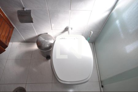 Casa à venda com 240m², 3 quartos e 2 vagasBanheiro da Suíte 2