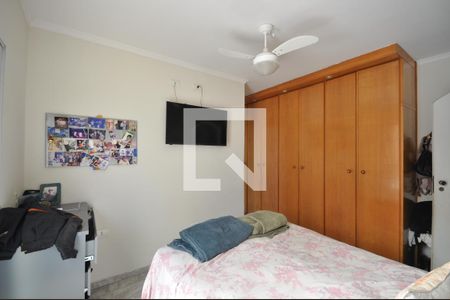 Casa à venda com 240m², 3 quartos e 2 vagasSuíte 2