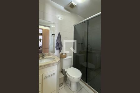 Apartamento à venda com 72m², 2 quartos e 1 vagaBanheiro Corredor