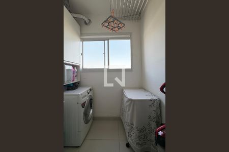 Apartamento à venda com 72m², 2 quartos e 1 vagaÁrea de Serviço