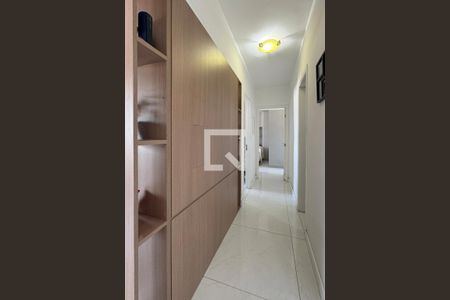 Apartamento à venda com 72m², 2 quartos e 1 vagaCorredor