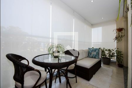 Apartamento à venda com 115m², 3 quartos e 2 vagasVaranda da Sala