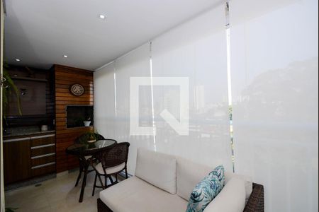 Apartamento à venda com 115m², 3 quartos e 2 vagasVaranda da Sala