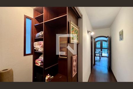 Casa à venda com 592m², 5 quartos e 3 vagas Casa à venda com 592m², 5 quartos e 3 vagasSuite 3