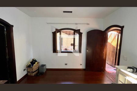 Casa à venda com 592m², 5 quartos e 3 vagas Casa à venda com 592m², 5 quartos e 3 vagasSuite 2