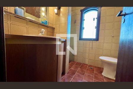 Casa à venda com 592m², 5 quartos e 3 vagas Casa à venda com 592m², 5 quartos e 3 vagasBanheiro da Suíte 4