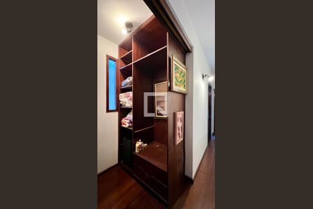 Casa à venda com 592m², 5 quartos e 3 vagas Casa à venda com 592m², 5 quartos e 3 vagasSuite 3