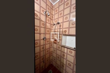 Casa à venda com 592m², 5 quartos e 3 vagas Casa à venda com 592m², 5 quartos e 3 vagasBanheiro da Suíte 3