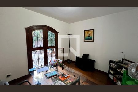 Casa à venda com 592m², 5 quartos e 3 vagas Casa à venda com 592m², 5 quartos e 3 vagasSuite 3