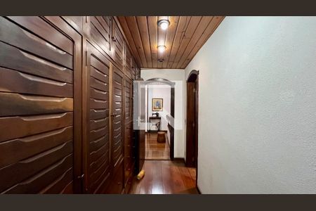 Casa à venda com 592m², 5 quartos e 3 vagas Casa à venda com 592m², 5 quartos e 3 vagasSuite 5