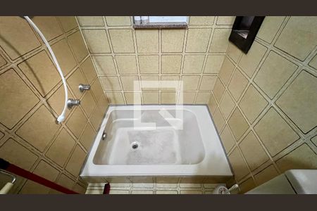 Casa à venda com 592m², 5 quartos e 3 vagas Casa à venda com 592m², 5 quartos e 3 vagasBanheiro da Suíte 2