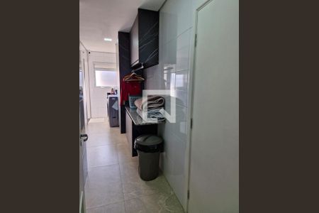 Apartamento à venda com 215m², 4 quartos e 4 vagas Apartamento à venda com 215m², 4 quartos e 4 vagasÁrea de Serviço