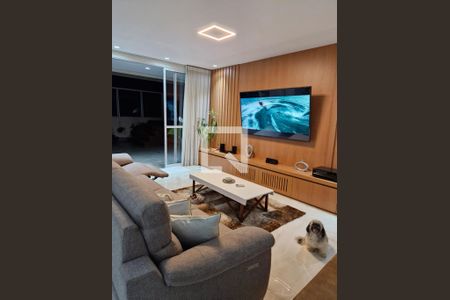 Apartamento à venda com 215m², 4 quartos e 4 vagas Apartamento à venda com 215m², 4 quartos e 4 vagasSala