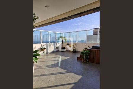 Apartamento à venda com 215m², 4 quartos e 4 vagas Apartamento à venda com 215m², 4 quartos e 4 vagasvaranda