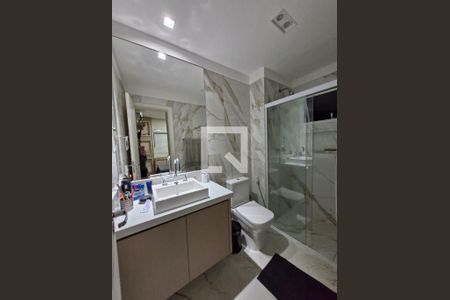 Apartamento à venda com 215m², 4 quartos e 4 vagas Apartamento à venda com 215m², 4 quartos e 4 vagasSuíte