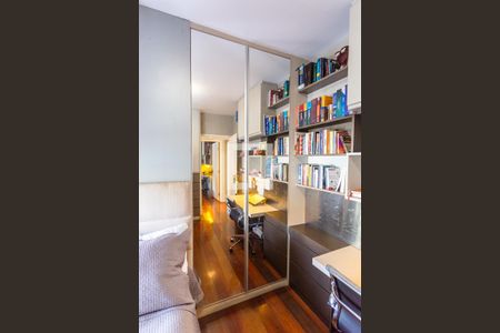 Apartamento à venda com 130m², 3 quartos e 2 vagasArmário do Quarto 2