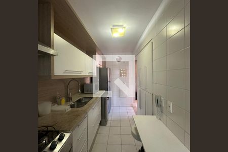 Apartamento para alugar com 90m², 2 quartos e 2 vagasCozinha