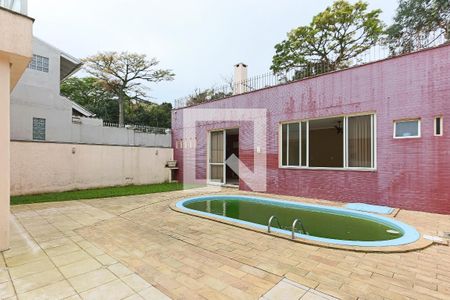 Casa à venda com 329m², 4 quartos e 3 vagasPiscina