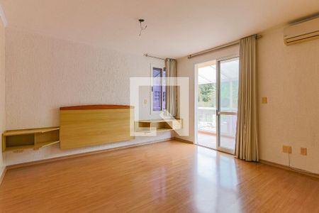 Casa à venda com 329m², 4 quartos e 3 vagasSuíte