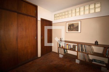 Casa à venda com 260m², 4 quartos e 5 vagasHall